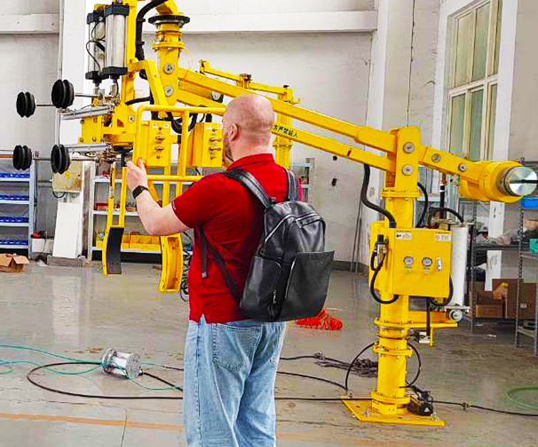 同力工業(yè)機械手